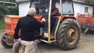 ÜNYELİ ÇİFTÇİ TRAKTÖRÜNDEN OLDU