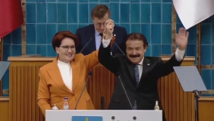 ESKİ BAŞKAN ARPACIOĞLU ROZETİNİ AKŞENER'DEN ALDI