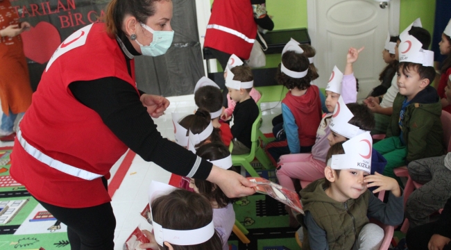 KIZILAY HAFTASI İÇİN ETKİNLİKLER DEVAM EDİYOR