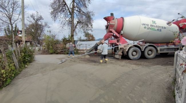 KONKASÖR ŞANTİYESİ, BETON YOL ÇALIŞMALARINI HIZLANDIRDI