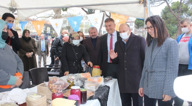 AK PARTİ ÜNYE İLÇE KADIN KOLLARI'NDAN ÜRETEN KADINLARA DESTEK