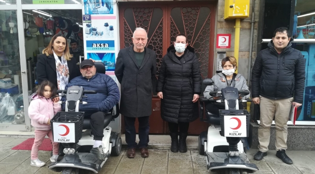 KIZILAY ÜNYE ŞUBESİ'NDEN AKÜLÜ SANDALYE BAĞIŞI