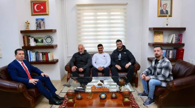VÜCUT GELİŞTİRME SPORCULARINDAN KAYMAKAM IŞIK'A  ZİYARET