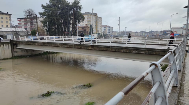 BAŞKAN TAVLI "DERELERİMİZDE OLASI TAŞKINLARIN ÖNÜNE GEÇİLECEK"