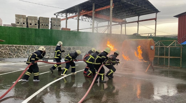 İTFAİYEDEN GÖNÜLLÜ ARAMA KURTARMA EKİBİNE EĞİTİM