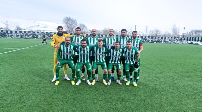 ÜNYE 1957 SPOR, UYSAL YÖNETİMİNDE LİDERLİK KOLTUĞUNA OTURDU