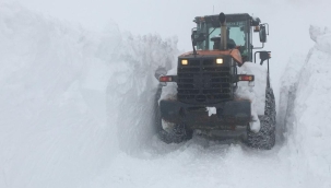 AKKUŞ'TA KAR KALINLIĞI 4 METREYE YAKLAŞTI