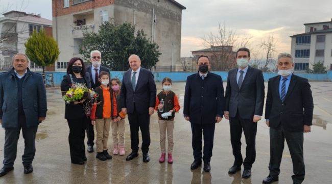 BAŞKAN TAVLI "SİZLER GELECEĞİMİZE, BİZLER ŞEHRİMİZİN GELİŞİMİNE HİZMET EDİYORUZ"