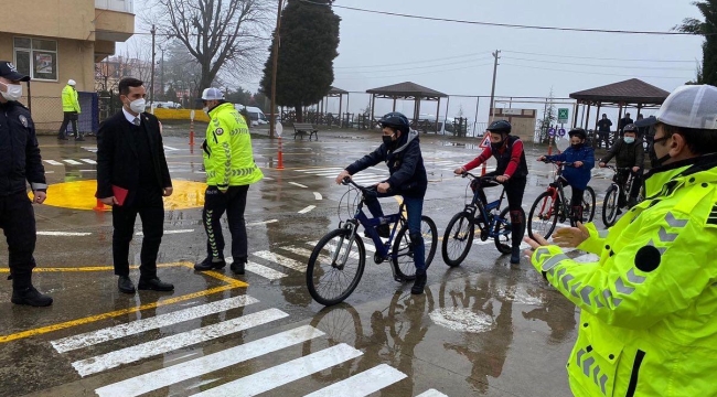 "HAYDİ ÇOCUKLAR BİSİKLETLE DERSE"