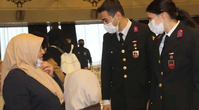 ŞEHİT AİLELERİ VE GAZİLER ONURUNA YEMEK VERİLDİ