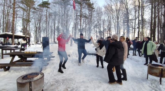 ÜNİVERSİTELİ GENÇLER ASARKAYA'NIN TADINI ÇIKARDI