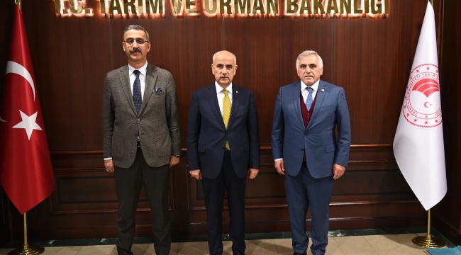 BAŞKAN BAYRAKTAR'DAN, YENİ BAKAN KRİŞÇİ'YE ZİYARET