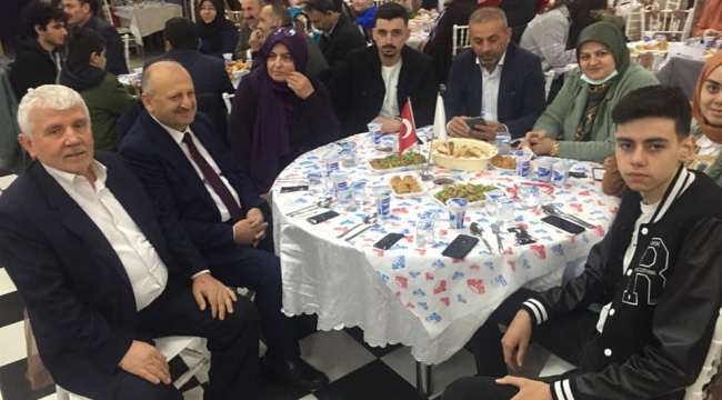 ÜNYELİLER, İSTANBUL'DA İFTAR SOFRASINDA BULUŞTU