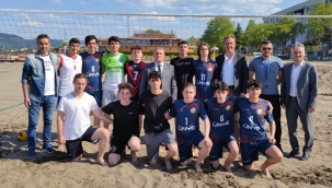 MANYETİK KUMDA VOLEYBOL TURNUVASI