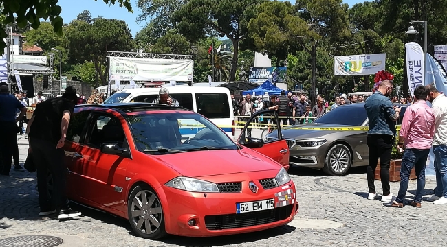 ÜNYE CUMHURİYET MEYDANINDA SİLAHLAR KONUŞTU!