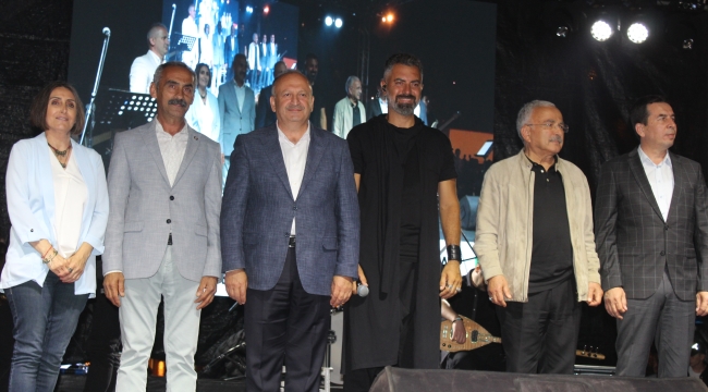 ÜNYE'DE TURGAY BAŞYAYLA KONSERİ