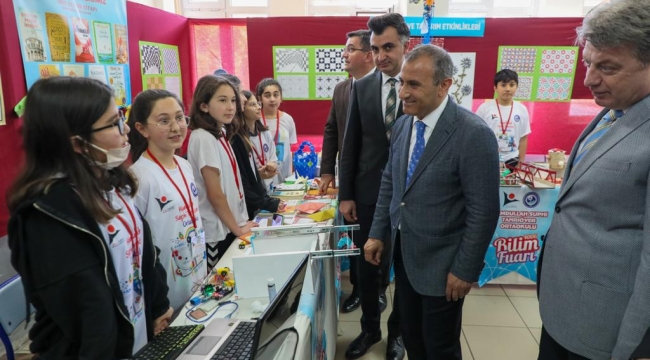 Vali Sonel, 4006-Tübitak Bilim Fuarı Kapsamında Hazırlanan Sergiyi Gezdi 
