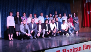 ÜNYE'DE TİYATRO RÜZGARI ESTİ