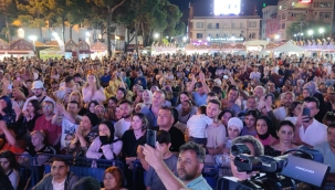 ÜNYE'DE DOLU DOLU BAYRAM
