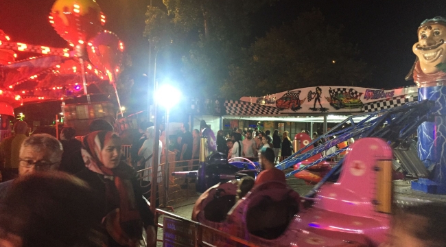 ÜNYE'DE LUNAPARK EĞLENCESİ YENİDEN BAŞLADI