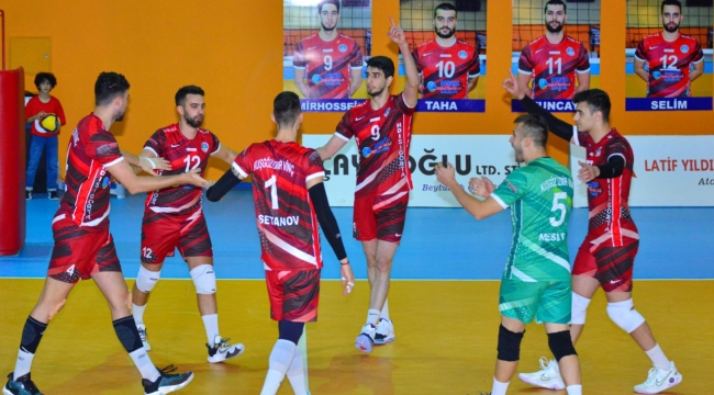 Akkuş Belediyespor TVF Lisesi'ni Eli Boş Gönderdi