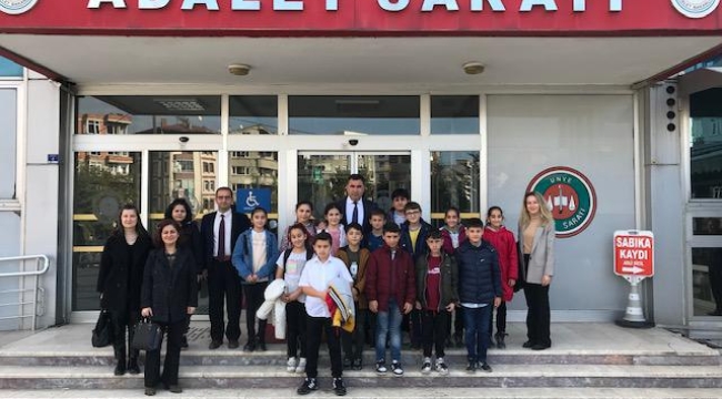 BİLGİ EVİ ÖĞRENCİLERİ ÜNYE ADALET SARAYI'NI GEZDİ