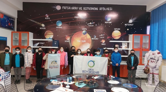 BİLGİ EVLERİ ÖĞRENCİLERİ GELECEĞE HAZIRLIYOR