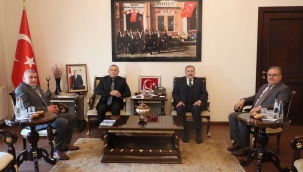 ESKİ BAKAN EROĞLU, VALİ SONEL'İ ZİYARET ETTİ