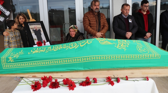 SEVİLEN ÖĞRETMEN COŞKAN'A ANLAMLI VEDA