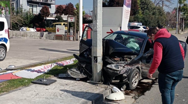 DİREĞE ÇARPARAK DURABİLDİ