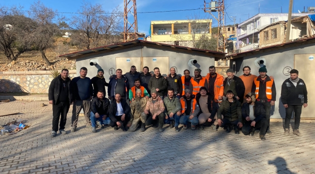 PREFABRİK EVLER DEPREMZEDELERE ULAŞTI