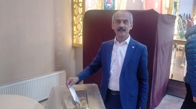 SARIKAHRAMAN, YENİDEN BAŞKAN