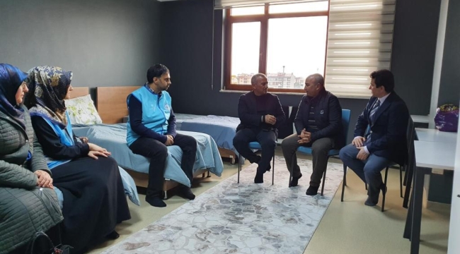 VALİ SONEL, DEPREMZEDE AİLELERİ ZİYARET ETTİ