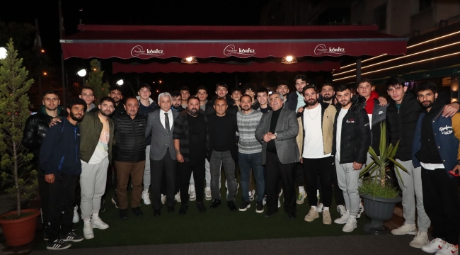 VALİ SONEL, ORDUSPOR FUTBOL TAKIMIYLA BİR ARAYA GELDİ