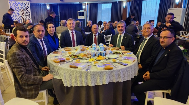 KAYNAK VE HAMARAT İFTAR PROGRAMINDA KONUŞTU