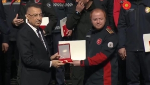 OBB ARAMA KURTARMA EKİBİNE DEVLET ÜSTÜN FEDAKÂRLIK MADALYASI