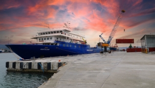 ÜÇÜ BİR ARADA