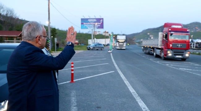 UZUN YOL ŞOFÖRLERİ ORUCUNU BÜYÜKŞEHİR İLE AÇIYOR