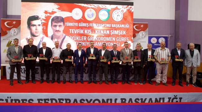 BÜYÜKLER GREKOROMEN GÜREŞ TÜRKİYE ŞAMPİYONASI ORDU'DA BAŞLADI