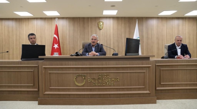 BÜYÜKŞEHİR 'AŞI ORDUSU' KURDU