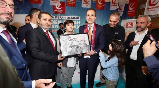 REFAH'LI GENÇTEN ERBAKAN'A ANLAMLI HEDİYE