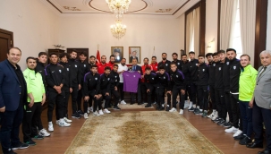 Şampiyon Orduspor'dan Vali Sonel'e Teşekkür Ziyareti