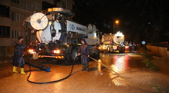 ORDU BÜYÜKŞEHİR BELEDİYESİ'NDEN YAĞMUR MESAİSİ  