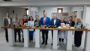 ÜNYE BELEDİYESİ ÜRETEN KADINLARIN YANINDA