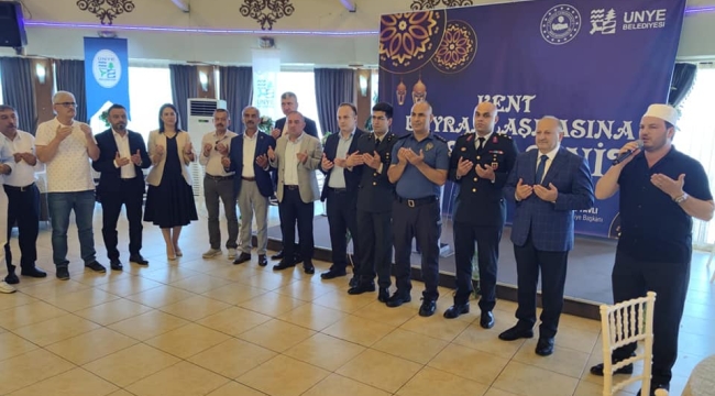 ÜNYE'DE BAYRAM GELENEĞİ BOZULMADI