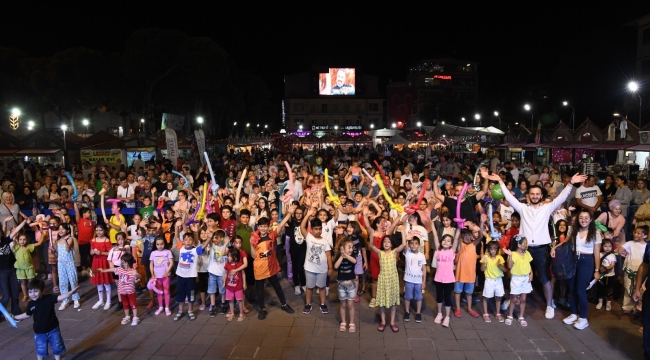 ÇOCUKLAR FESTİVALİN TADINI ÇIKARDI