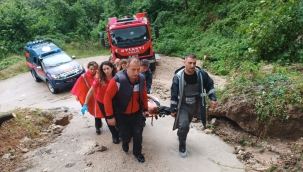 İTFAİYE MAHSUR KALAN VATANDAŞIN YARDIMINA KOŞTU
