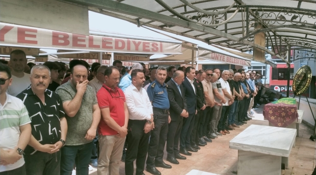 ÖZLEM ÖĞRETMENE HÜZÜNLÜ VEDA