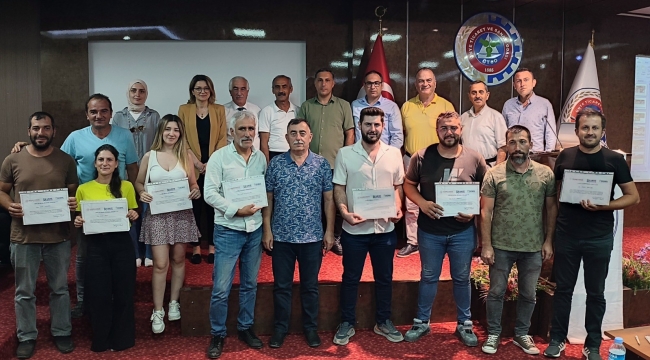 ÜNYE BELEDİYESİ'NDEN "SÜS BİTKİLERİ YETİŞTİRİCİLİĞİ VE ISLAHI" KONULU KONFERANS"