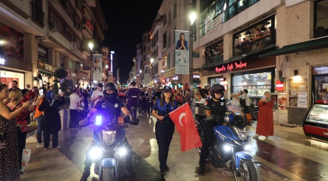 30 AĞUSTOS ZAFER BAYRAMINDA YÜRÜYÜŞ VE KONSER ETKİNLİĞİ YAPILDI